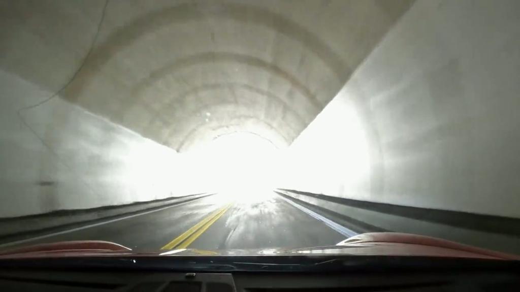 洛杉矶“死亡隧道”！网友开车还原Vince死亡时刻