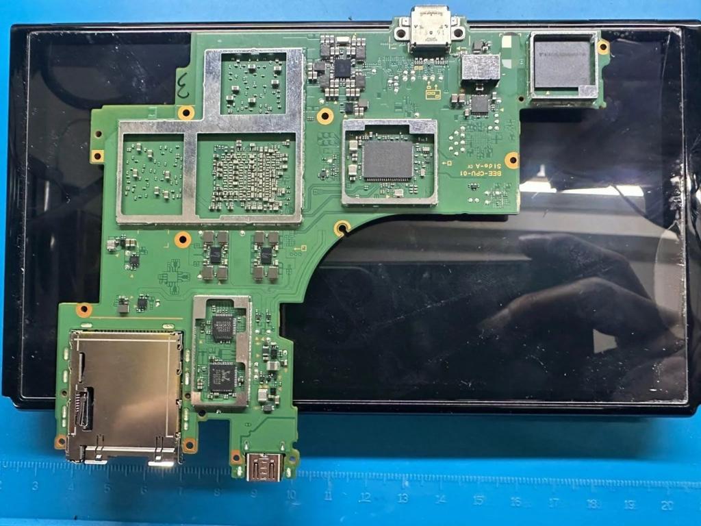 任天堂Switch 2主板照片泄露 继续采用英伟达Tegra芯片